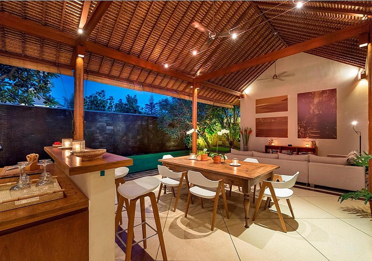 Villa Andalas เซมินยัค ภายนอก รูปภาพ