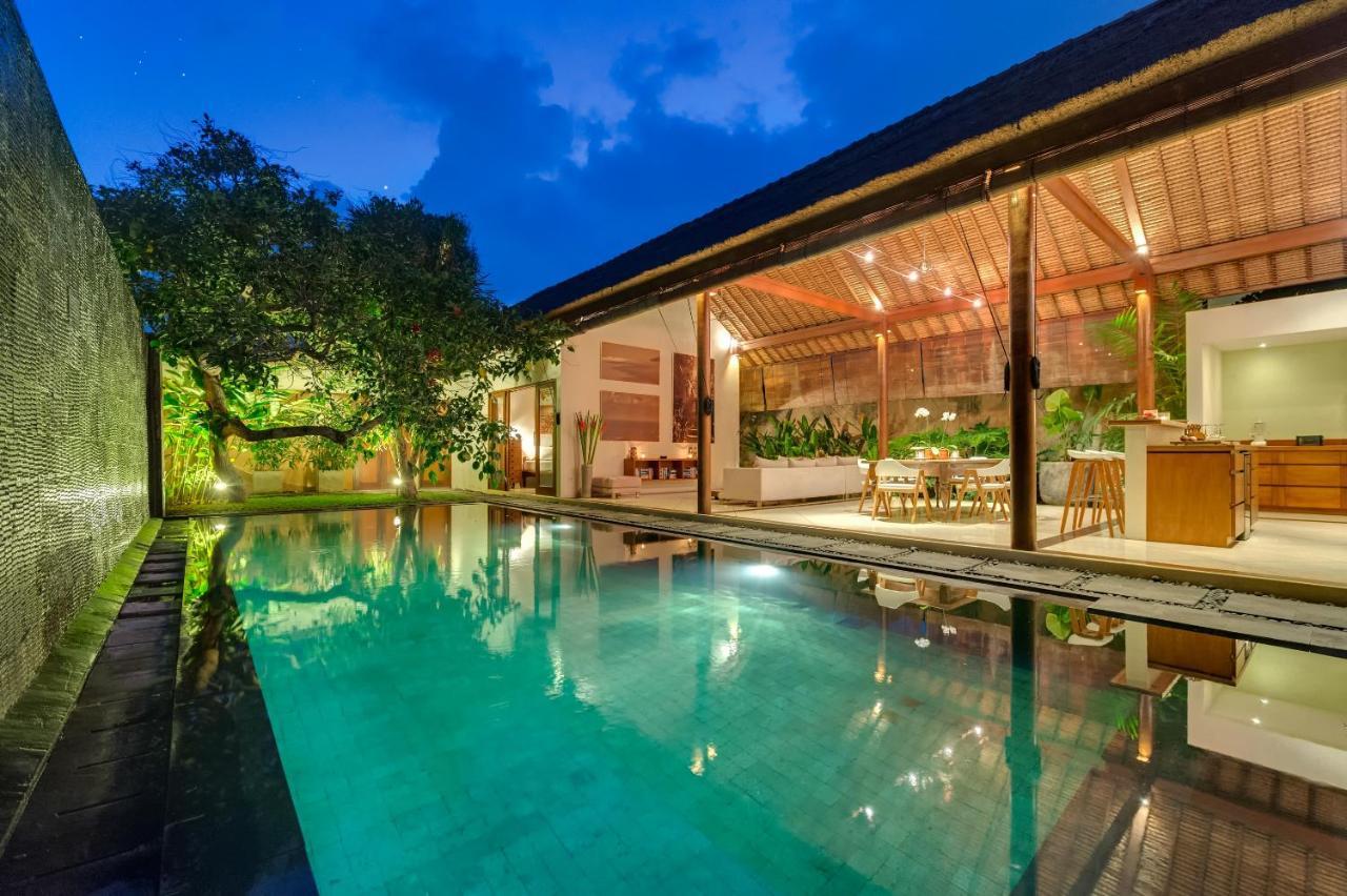 Villa Andalas เซมินยัค ภายนอก รูปภาพ